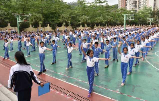 教育中心定位加强课程资源建造编写中小